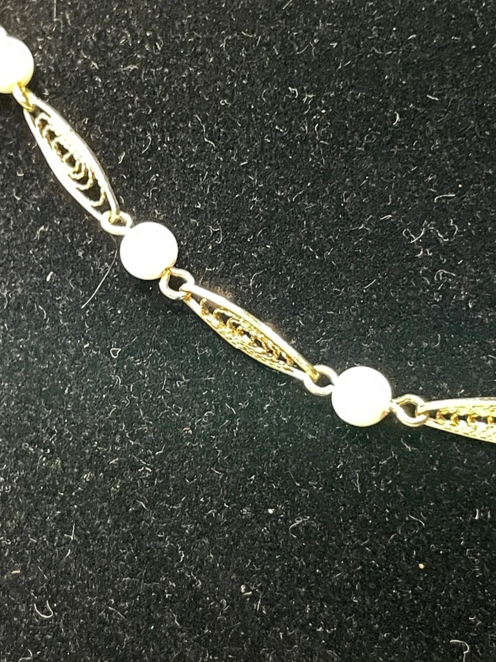 Vintage Sarah Coventry Filigree Lady 1973 Gold Tone Faux Pearl Choker Necklace